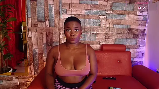 DashaSousaa online show from January 7, 2026, 4:45 pm