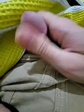 Snapshot of skiciyunis chatting on September 24, 2025, 9:10 pm skiciyunis online show from September 24, 2025, 9:10 pm