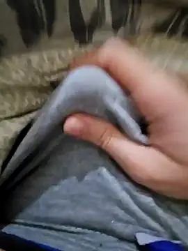 Snapshot of skiciyunis chatting on November 17, 2025, 9:52 pm skiciyunis online show from November 17, 2025, 9:52 pm