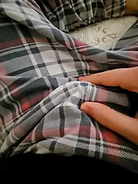 Snapshot of skiciyunis chatting on March 17, 2025, 1:50 pm skiciyunis online show from March 17, 2025, 1:50 pm