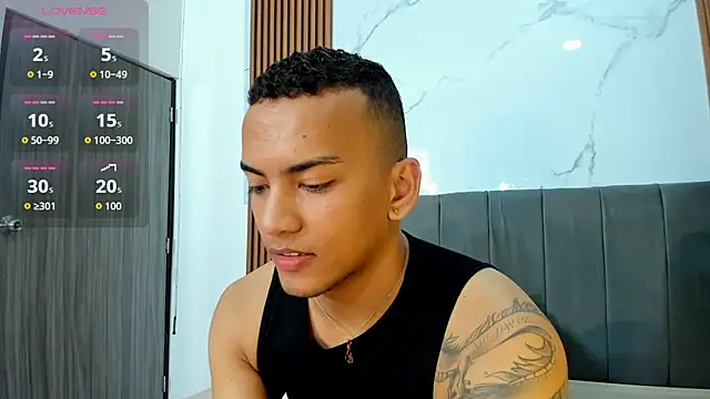 Rafa2004Cruz online show from September 18, 2025, 12:19 pm