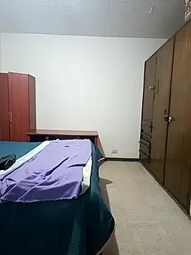 Snapshot of Coeur_de_luxure chatting on March 18, 2025, 2:29 am Coeur de luxure online show from March 18, 2025, 2:29 am