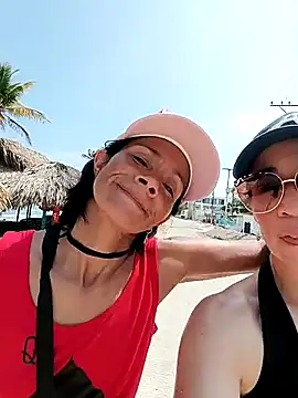 Snapshot of Coeur_de_luxure chatting on March 4, 2025, 3:15 pm Coeur de luxure online show from March 4, 2025, 3:15 pm