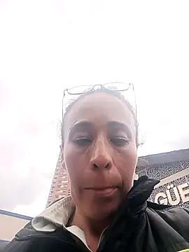 Snapshot of Coeur_de_luxure chatting on November 6, 2025, 6:34 pm Coeur de luxure online show from November 6, 2025, 6:34 pm