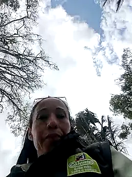 Snapshot of Coeur_de_luxure chatting on September 13, 2025, 5:35 pm Coeur de luxure online show from September 13, 2025, 5:35 pm