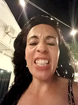 Snapshot of Coeur_de_luxure chatting on March 4, 2025, 1:55 am Coeur de luxure online show from March 4, 2025, 1:55 am