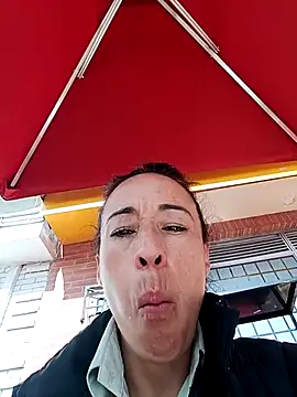 Snapshot of Coeur_de_luxure chatting on November 29, 2025, 2:06 pm Coeur de luxure online show from November 29, 2025, 2:06 pm