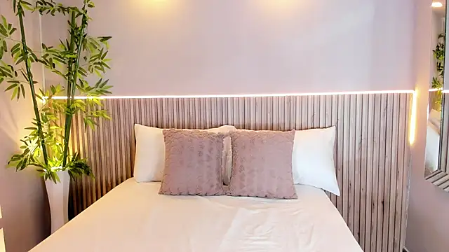 GeorginaReyes online show from March 19, 2025, 10:42 pm