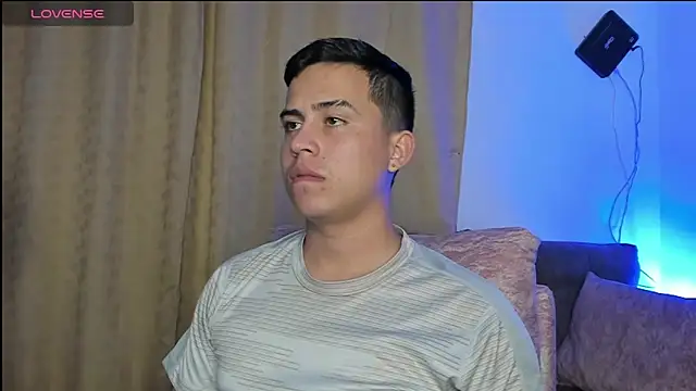 mattiwsmorris  online show from February 27, 2025, 3:40 am