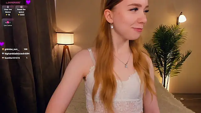 FloraBonde online show from February 27, 2025, 1:28 pm