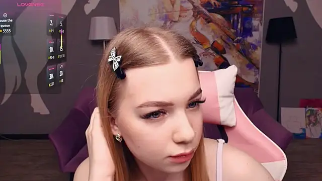 FloraBonde online show from November 27, 2025, 10:27 am