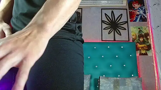 LiamAndrewzz online show from April 14, 2026, 3:55 am