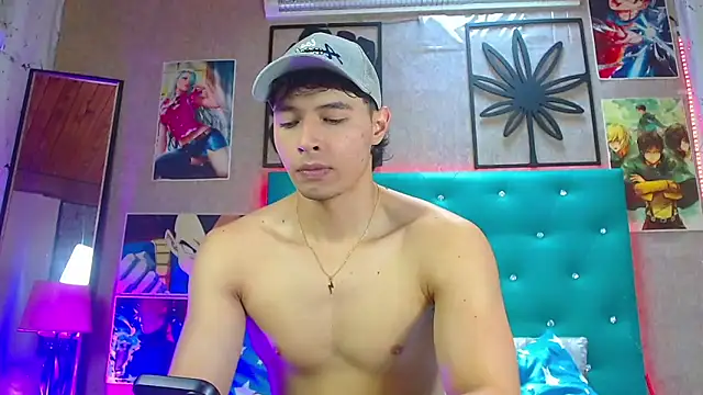 LiamAndrewzz online show from October 2, 2025, 5:05 pm