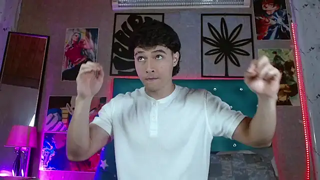 LiamAndrewzz online show from April 19, 2026, 4:02 am