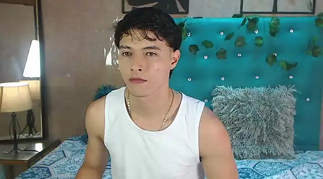 LiamAndrewzz online show from March 6, 2025, 5:22 pm