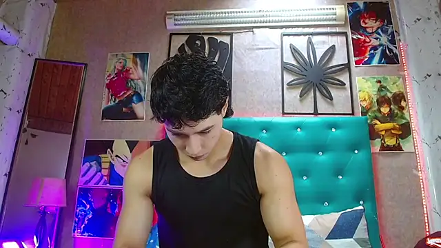 LiamAndrewzz online show from December 2, 2025, 5:03 pm