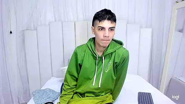 frank jhonsson online show from October 28, 2025, 2:05 pm