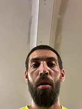 QueenM3 online show from October 2, 2025, 8:23 pm