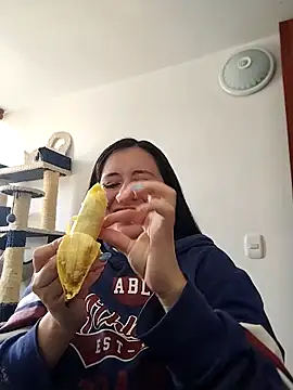 sweetie  annieee online show from September 11, 2025, 5:24 pm