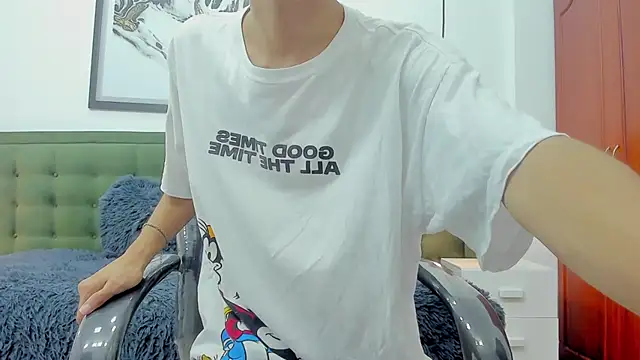 Johann sex online show from November 8, 2025, 5:27 pm