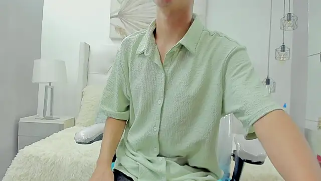 Johann sex online show from May 27, 2026, 5:20 pm