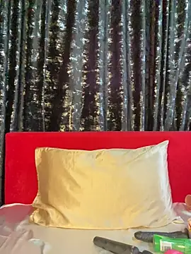 Siena Amaris online show from April 21, 2026, 8:32 am