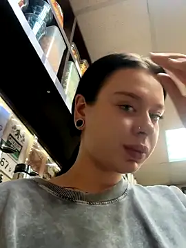 AlishaPrettyBlade online show from September 11, 2025, 10:48 am