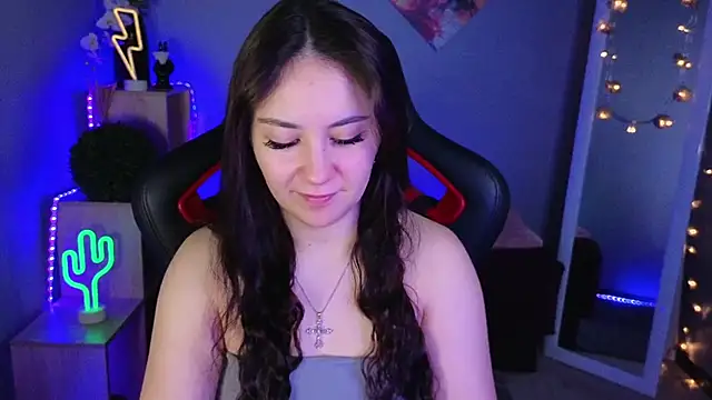 Snapshot of AshleySkott_ chatting on February 20, 2025, 7:34 am AshleySkott online show from February 20, 2025, 7:34 am