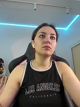 Snapshot of AshleySkott_ chatting on November 3, 2025, 8:29 am AshleySkott online show from November 3, 2025, 8:29 am