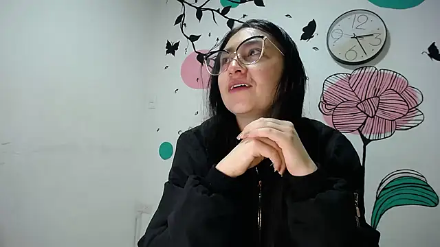 Arielle lov online show from February 28, 2025, 11:36 am