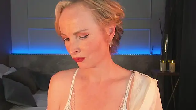 Sandra Kind online show from March 21, 2025, 12:17 pm