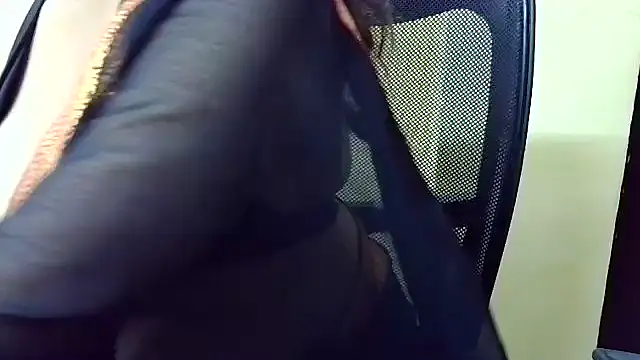 Snapshot of its_siya chatting on September 21, 2025, 2:22 pm its siya online show from September 21, 2025, 2:22 pm