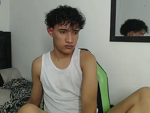 Boy coll online show from February 26, 2026, 5:51 am