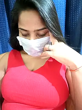 COZY ROZI online show from March 8, 2025, 8:35 pm