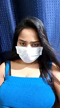 COZY ROZI online show from March 17, 2025, 8:09 pm