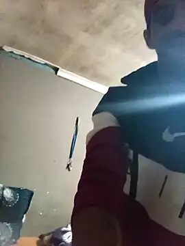 Quint3n online show from April 17, 2026, 7:28 pm