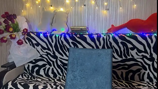 Asian Vi online show from March 13, 2025, 11:30 am