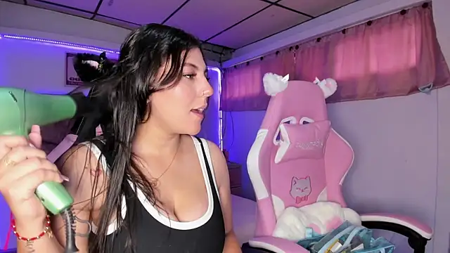 Cristal Smith20 online show from March 7, 2026, 1:38 pm