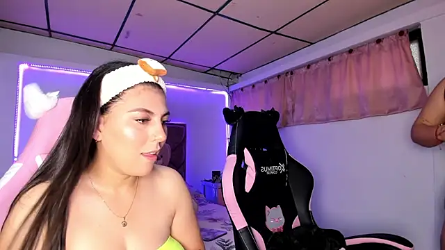 Cristal Smith20 online show from March 11, 2026, 12:21 pm