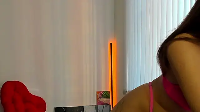 Snapshot of Andrea_tasty chatting on May 17, 2026, 3:45 pm Andrea tasty online show from May 17, 2026, 3:45 pm