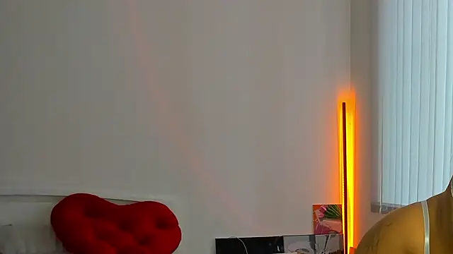 Snapshot of Andrea_tasty chatting on May 24, 2026, 3:56 pm Andrea tasty online show from May 24, 2026, 3:56 pm
