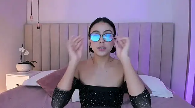 Snapshot of miss_martiina chatting on March 15, 2025, 11:39 pm miss martiina online show from March 15, 2025, 11:39 pm