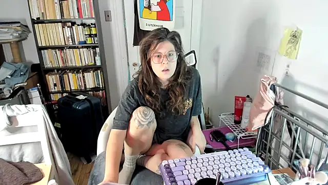 Snapshot of Rosiee69_ chatting on November 29, 2025, 2:28 pm Rosiee69 online show from November 29, 2025, 2:28 pm