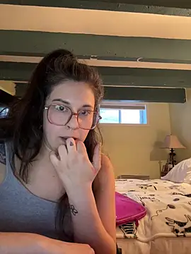 Snapshot of Rosiee69_ chatting on March 2, 2025, 10:23 pm Rosiee69 online show from March 2, 2025, 10:23 pm