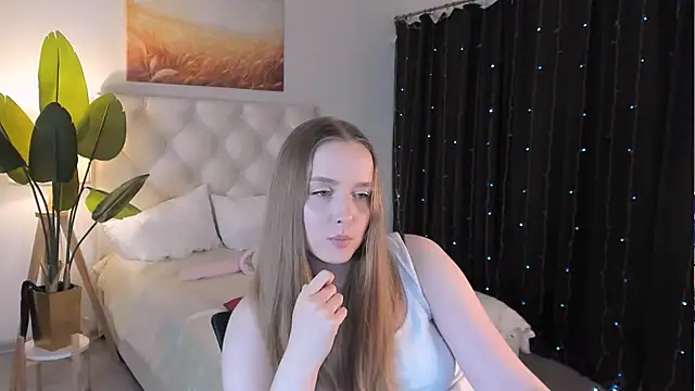 Snapshot of JenniferGraces chatting on June 11, 2026, 12:32 am JenniferGraces online show from June 11, 2026, 12:32 am