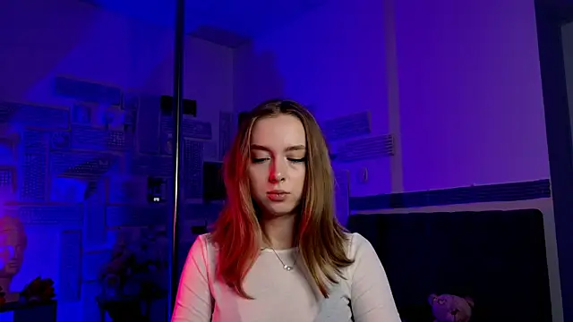 JenniferGraces online show from March 22, 2025, 4:37 pm