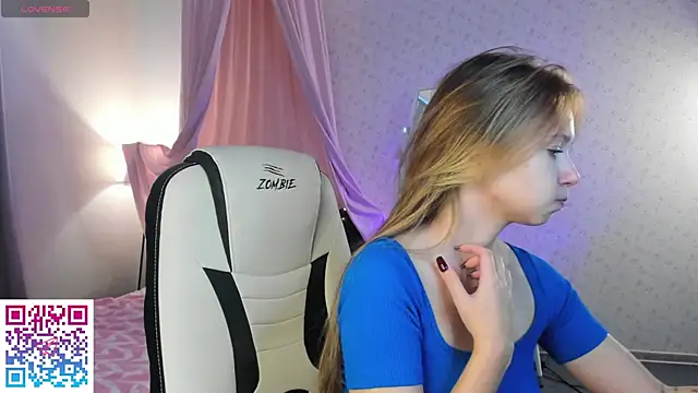 boozekirs  online show from October 4, 2025, 3:19 am