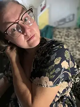 HTXBELLE online show from March 27, 2026, 8:48 am