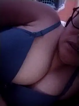 86Alejandra12 online show from February 25, 2025, 6:36 am