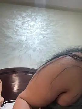 Snapshot of Louli_ta chatting on February 17, 2026, 9:45 pm Louli ta online show from February 17, 2026, 9:45 pm